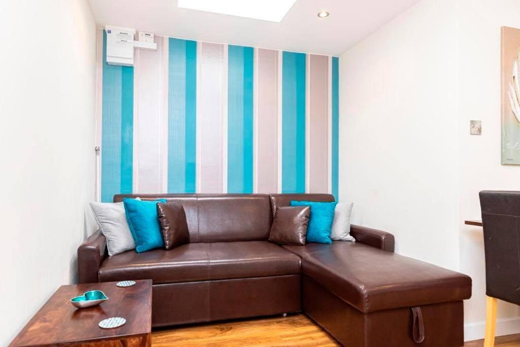 בורנמות' Bournecoast: Lovely Annex With Patio Nr Beach-5286 מראה חיצוני תמונה